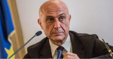 Minniti è davvero un grande politico: cento ne pensa e cento ne fa